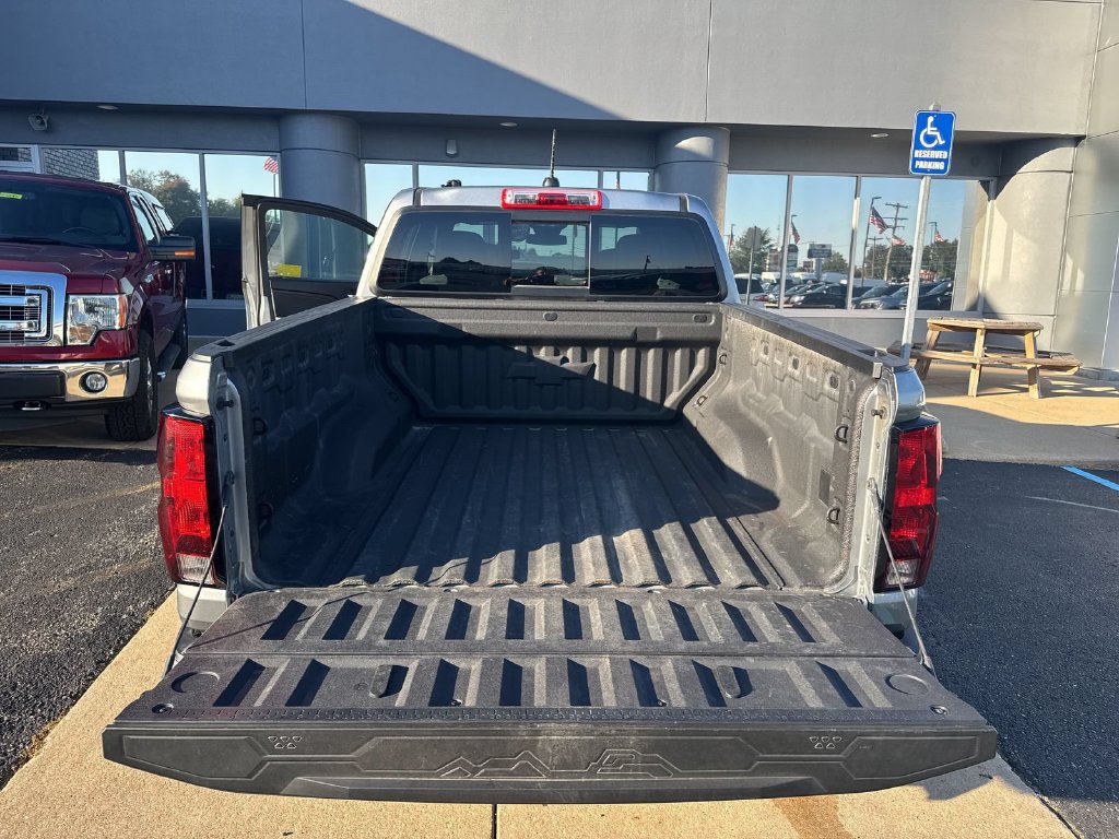 Used 2023 Chevrolet Colorado LT w/ LT Convenience Package AWD/4WD image 21
