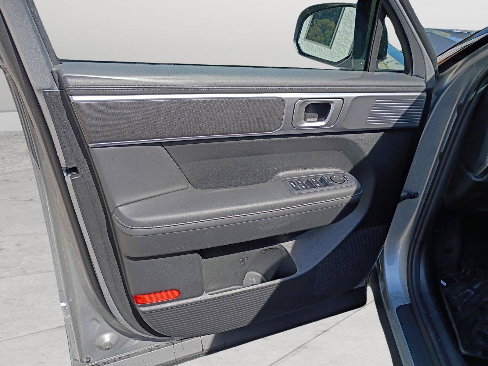 Used 2024 Hyundai Santa Fe XRT AWD/4WD image 9