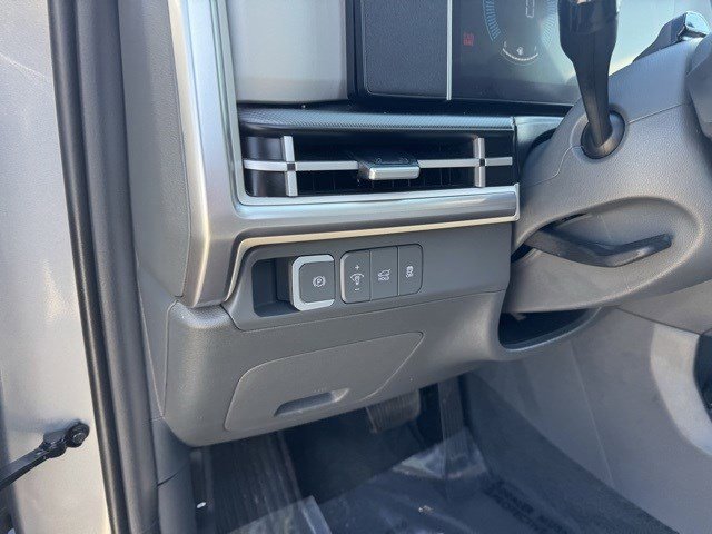 Used 2025 Hyundai Santa Fe SEL image 13