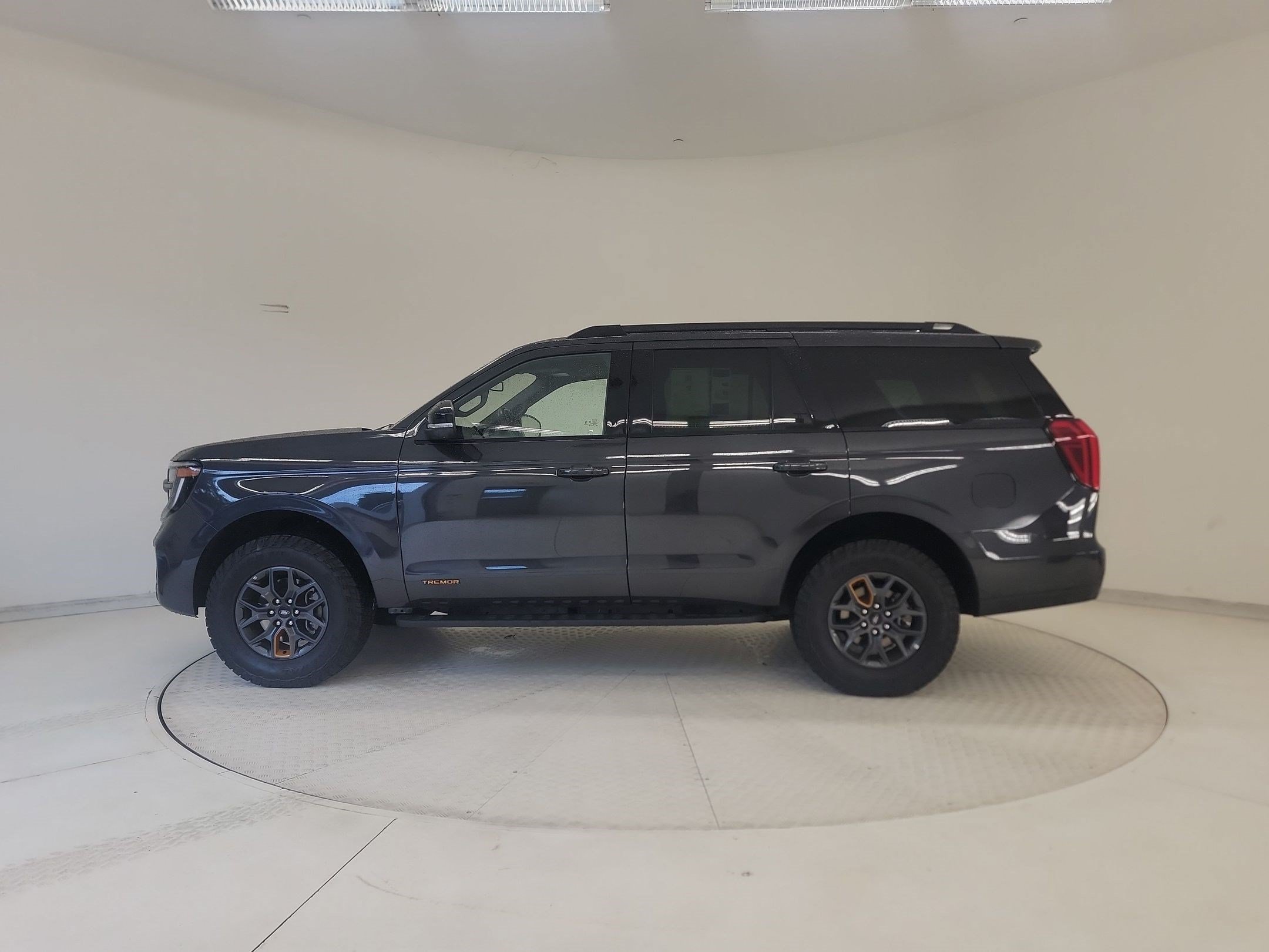 Certified 2025 Ford Expedition Tremor AWD/4WD image 2