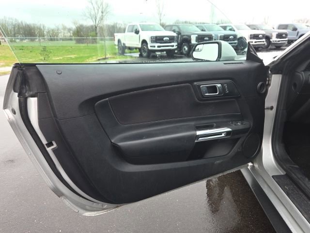 Certified 2019 Ford Mustang Coupe image 17