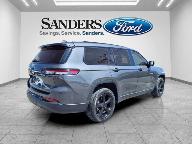 Used 2023 Jeep Grand Cherokee L Laredo AWD/4WD image 2