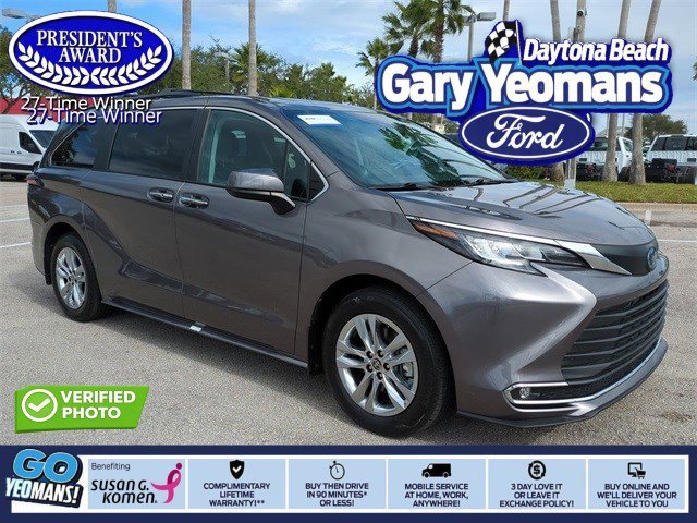 Used 2022 Toyota Sienna XLE