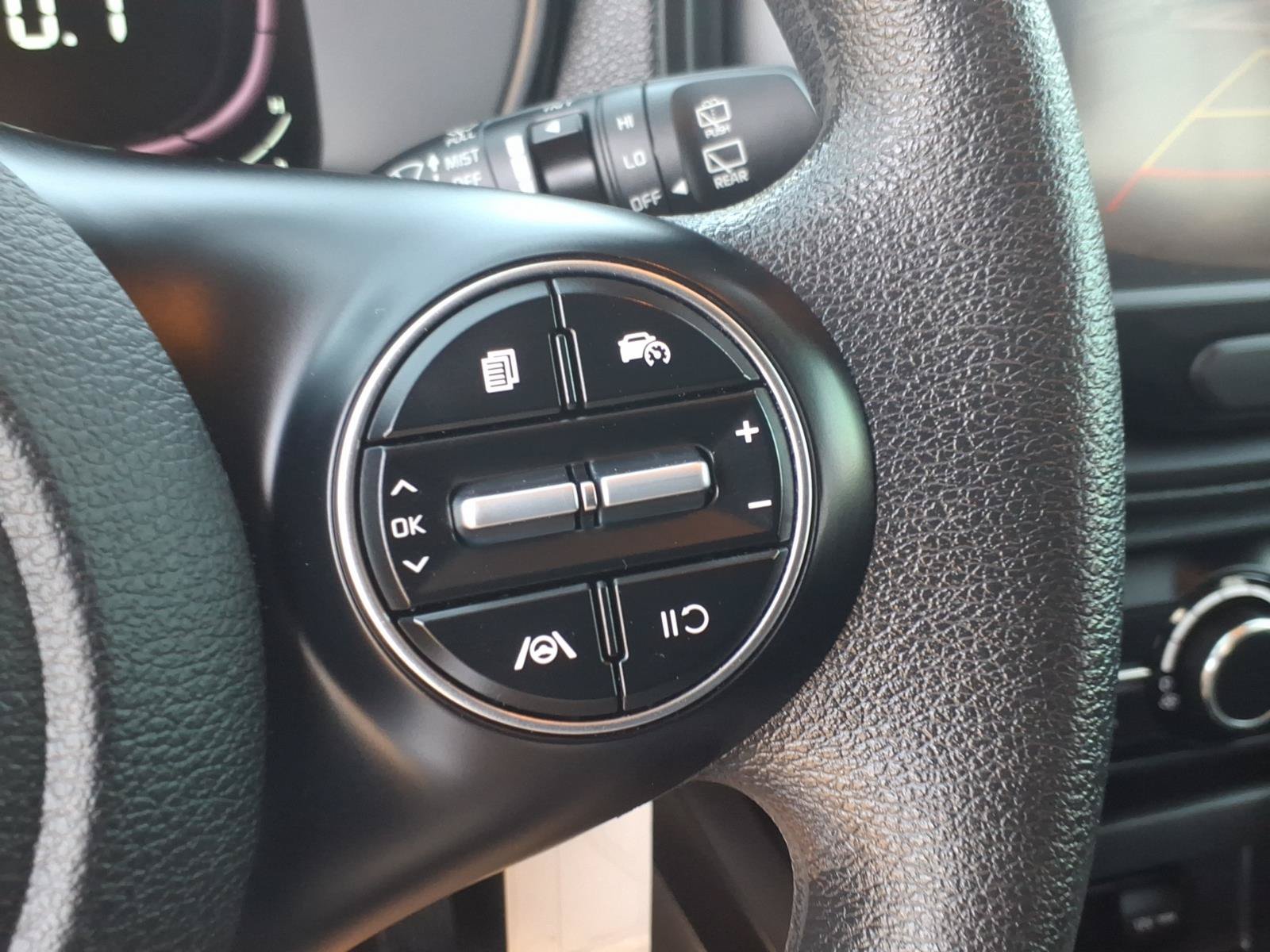 Used 2023 Kia Soul LX w/ LX Technology Package FWD image 25