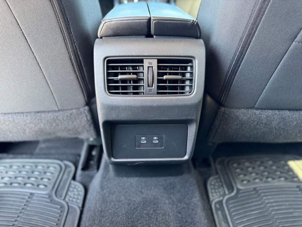 Used 2025 Nissan Rogue SV AWD/4WD image 36