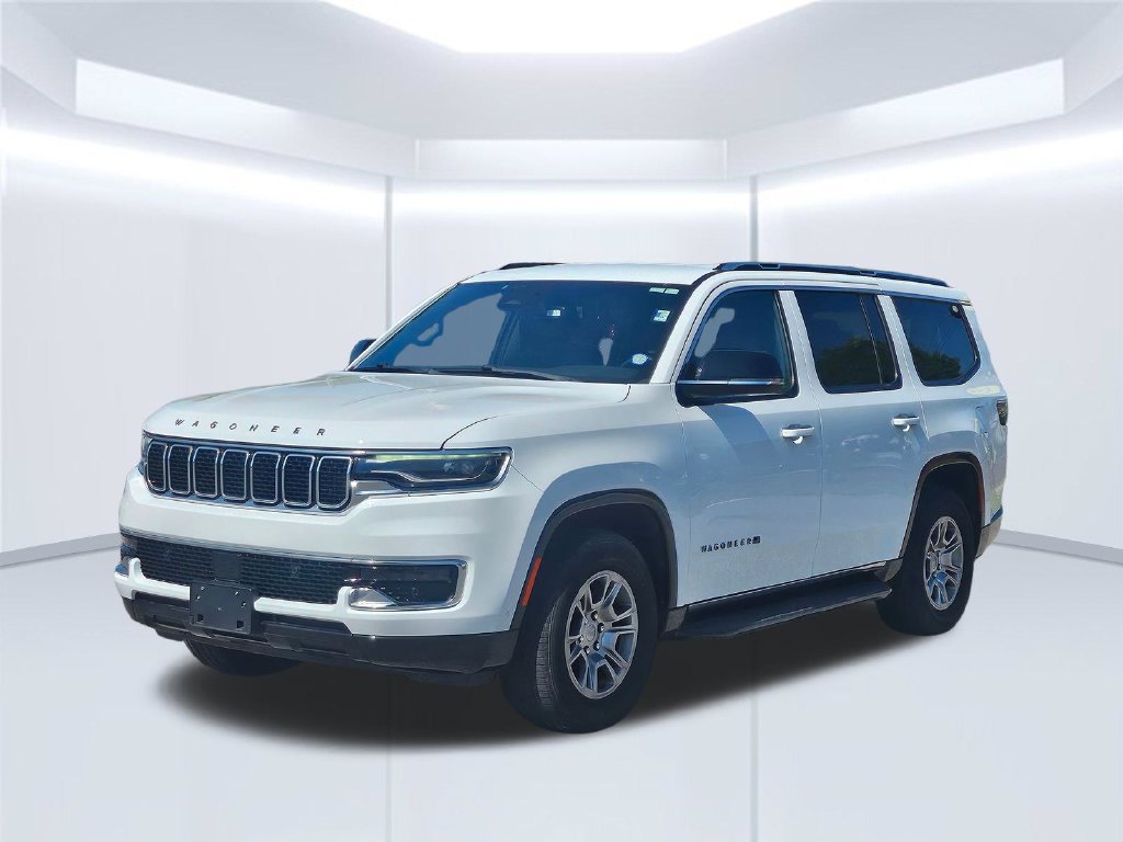 Used 2023 Jeep Wagoneer 4WD image 2