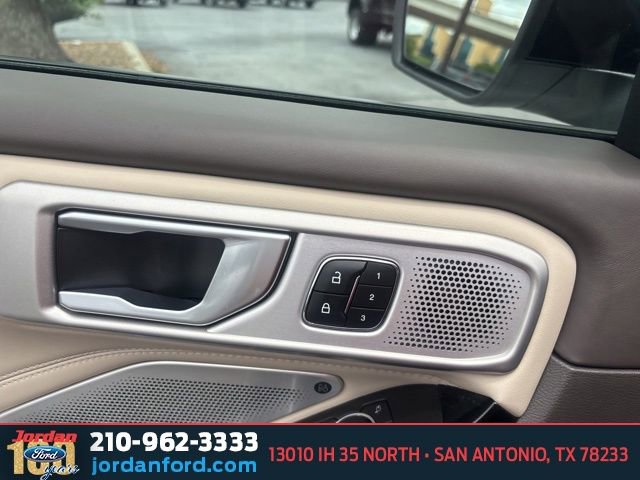 Certified 2023 Ford Explorer Platinum w/ Premium Technology Package AWD/4WD image 26