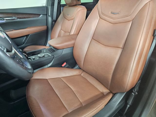 Used 2020 Cadillac XT5 Premium Luxury AWD/4WD image 23