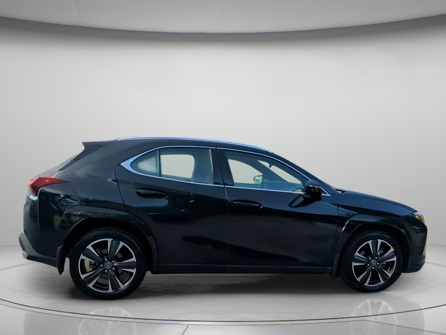 Used 2025 Lexus UX 300h FWD w/ Cold Area Package image 31