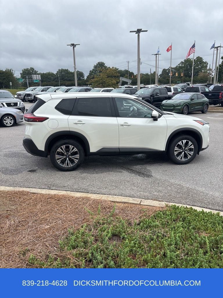 Used 2023 Nissan Rogue SV image 6
