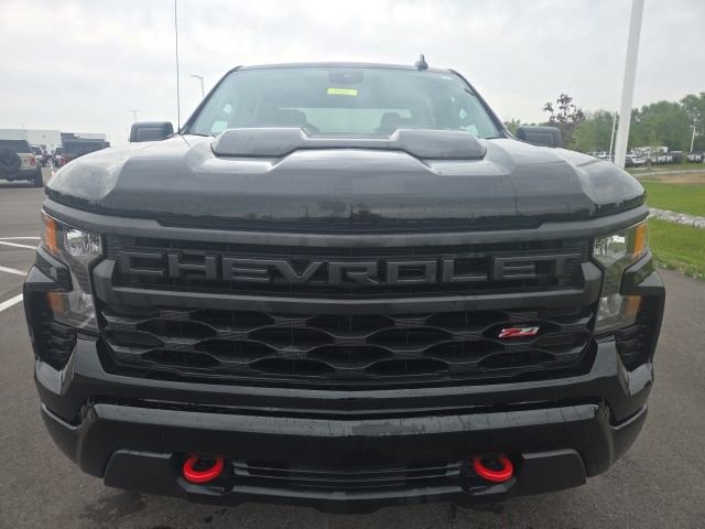 Used 2024 Chevrolet Silverado 1500 Custom Trail Boss AWD/4WD image 4