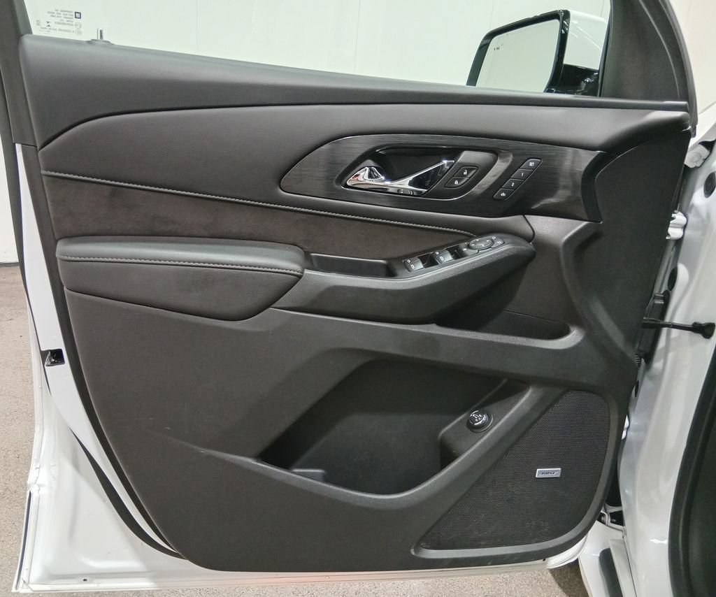 Used 2020 Chevrolet Traverse High Country AWD/4WD image 17