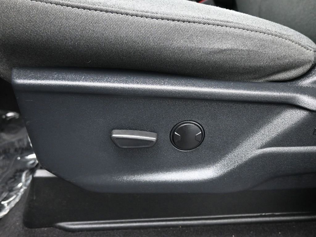 Certified 2025 Ford F150 XLT w/ Equipment Group 301A Standard image 38