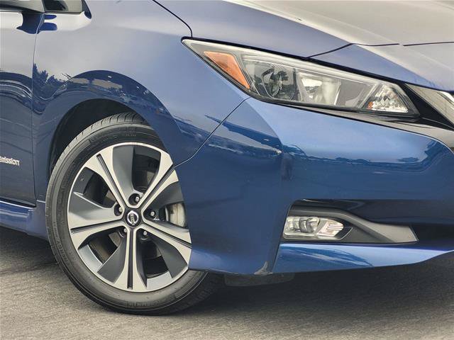 Used 2018 Nissan Leaf SV w/ Protection Package FWD image 11