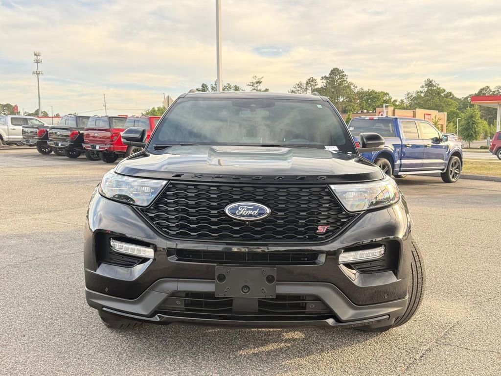 Certified 2021 Ford Explorer ST w/ Equipment Group 401A AWD/4WD image 4