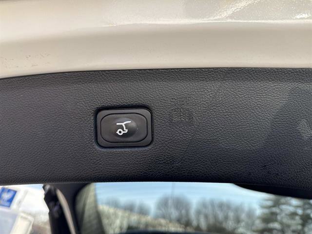 Certified 2022 Ford Edge ST-Line image 6