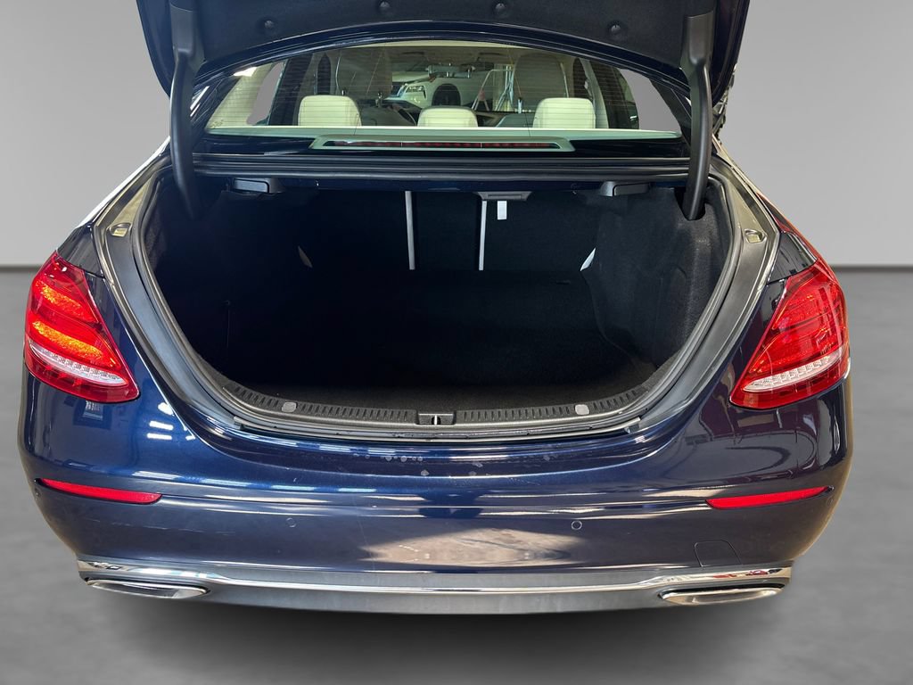 Used 2018 Mercedes-Benz E 300 4MATIC image 12