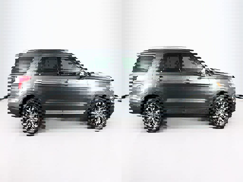 Certified 2017 Ford Explorer Platinum image 6