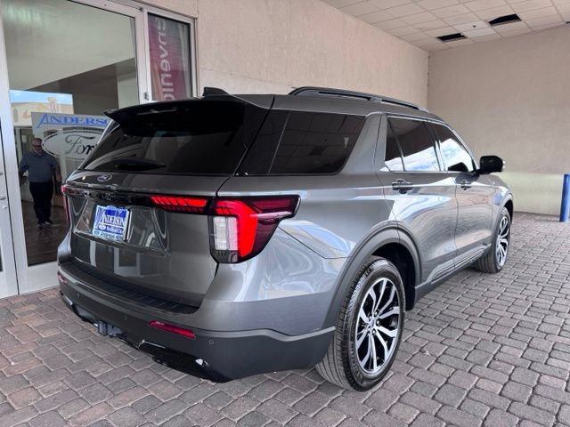 Certified 2025 Ford Explorer ST-Line RWD image 5