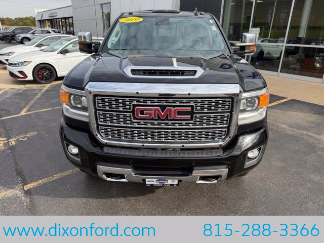 Used 2019 GMC Sierra 3500 Denali AWD/4WD image 2