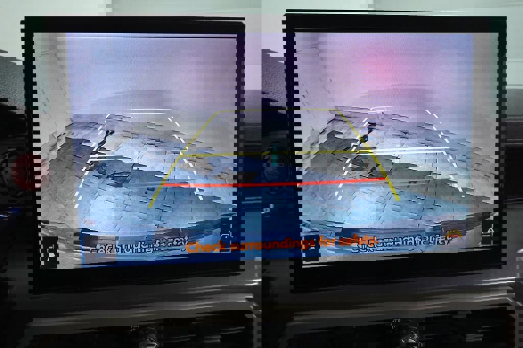 Used 2025 Toyota Tacoma TRD Off-Road image 18