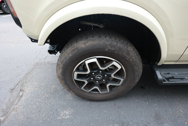 Certified 2025 Ford Bronco Outer Banks AWD/4WD image 9