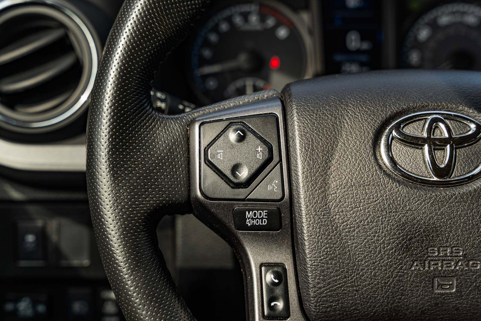 Used 2021 Toyota Tacoma TRD Off-Road AWD/4WD image 28