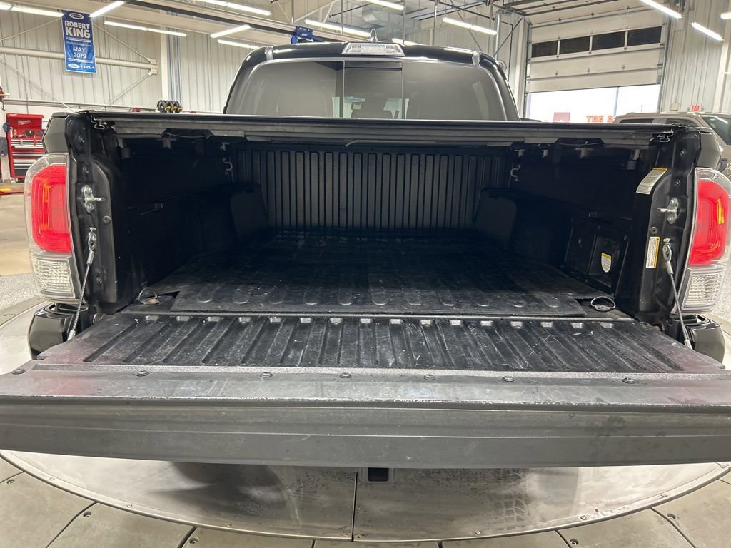 Used 2023 Toyota Tacoma TRD Off-Road w/ TRD Premium Off Road Package AWD/4WD image 27