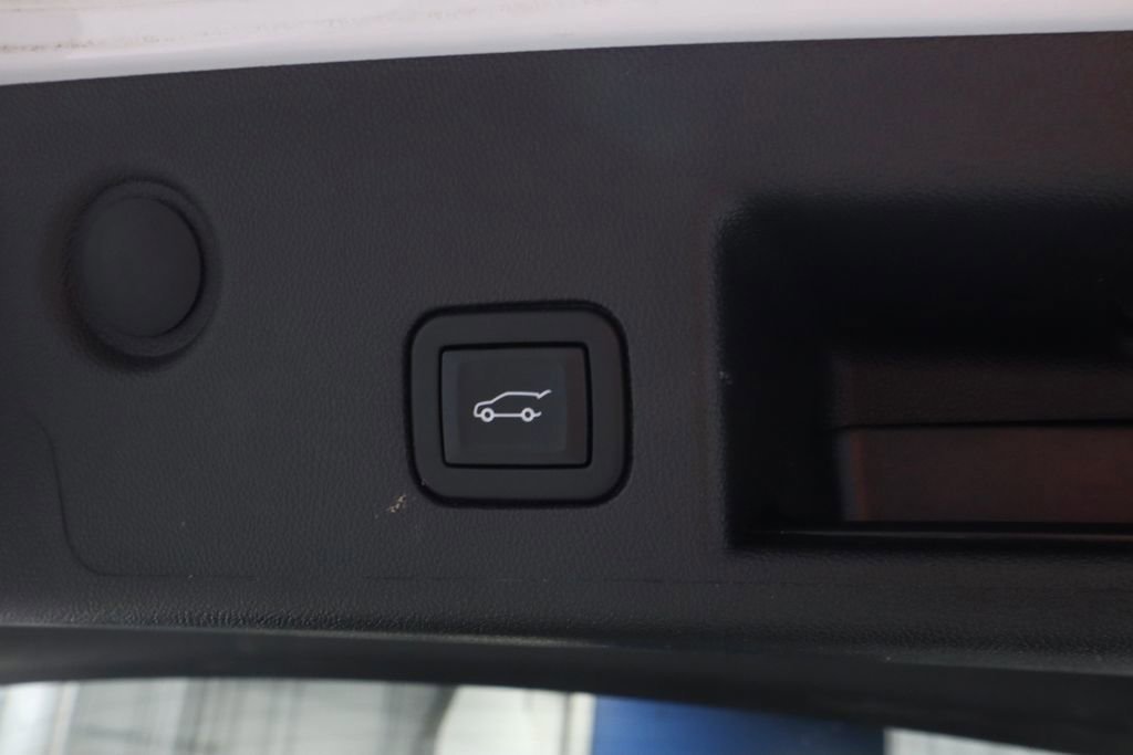 Used 2022 Chevrolet Equinox Premier AWD/4WD image 22