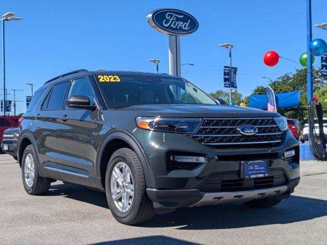 Certified 2023 Ford Explorer XLT w/ Equipment Group 202A AWD/4WD image 2