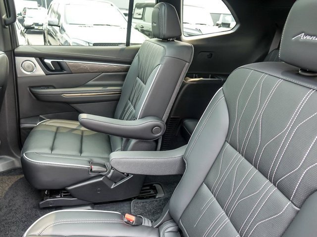 Used 2025 Buick Enclave Avenir w/ Trailering Package, 5000 lbs. AWD/4WD image 18