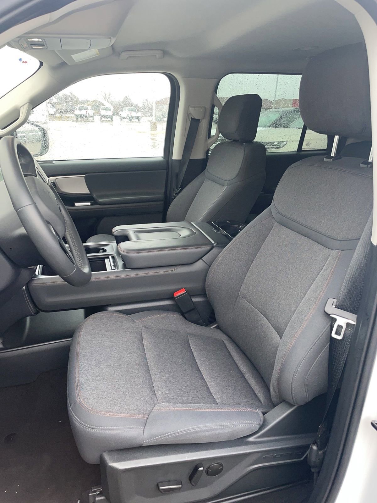 Certified 2025 Ford Expedition Active image 10