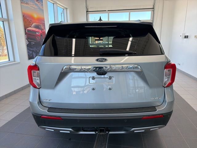 Certified 2023 Ford Explorer XLT w/ Equipment Group 202A image 4