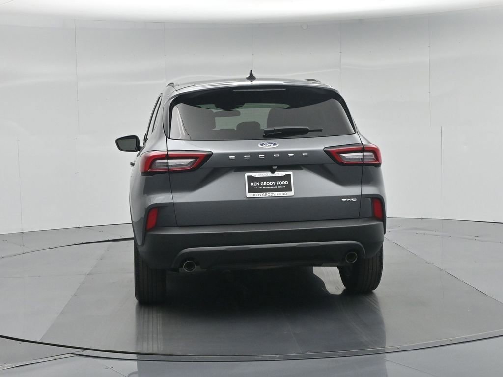 Certified 2025 Ford Escape ST-Line AWD/4WD image 6