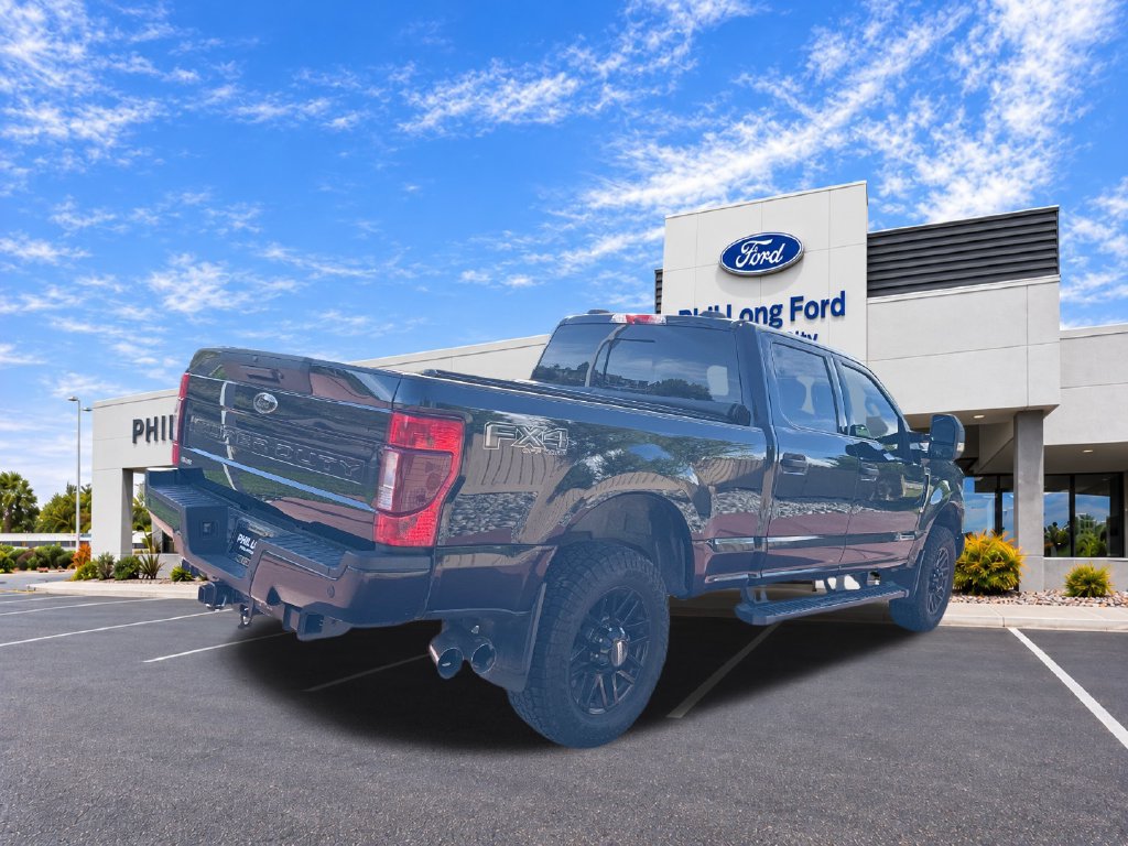 Certified 2022 Ford F250 XLT w/ Black Appearance Package AWD/4WD image 8