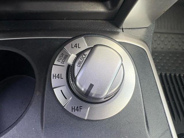 Used 2018 Toyota 4Runner Limited image 19