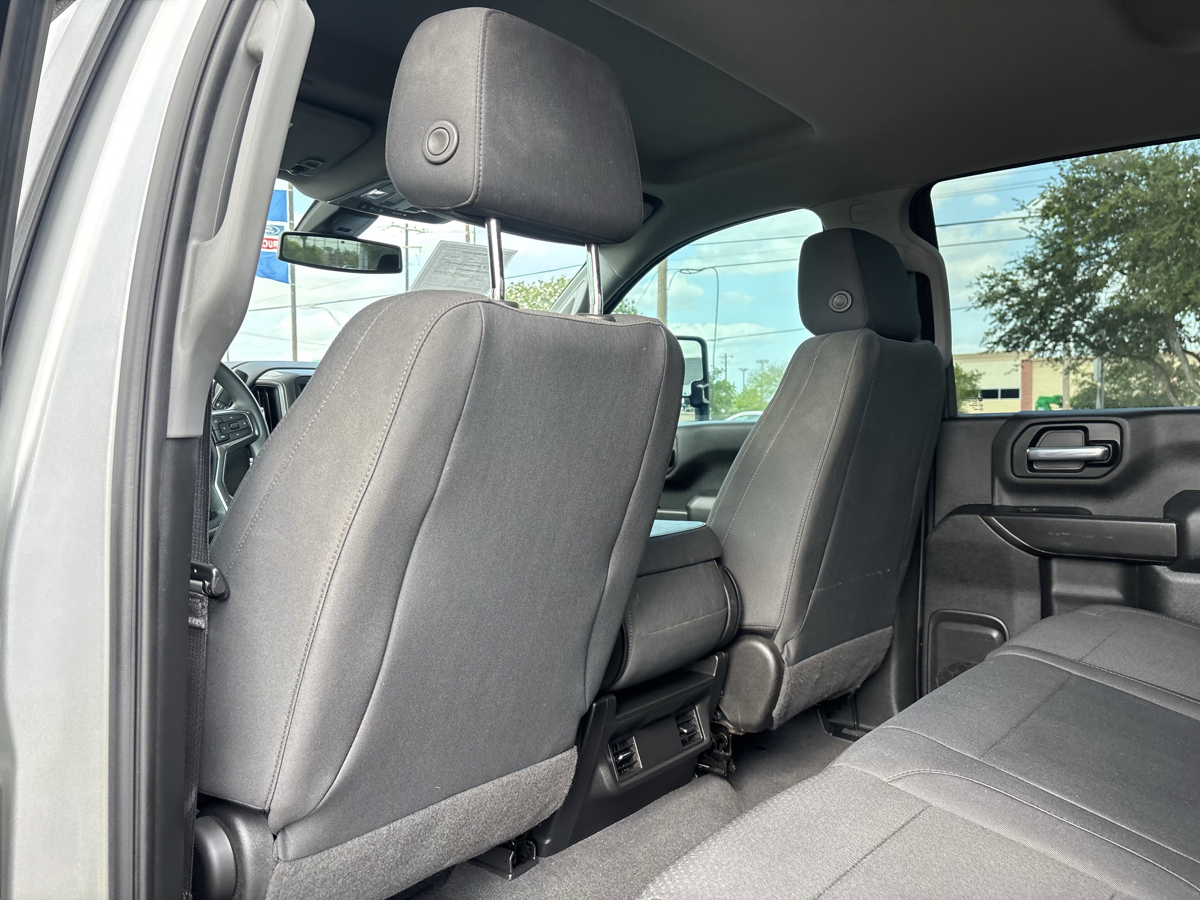 Used 2022 Chevrolet Silverado 2500 Custom w/ Custom Value Package image 16