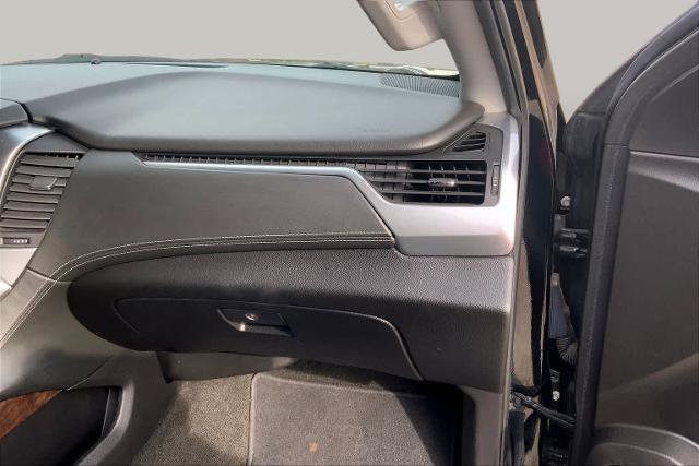 Used 2018 Chevrolet Suburban LT RWD image 18