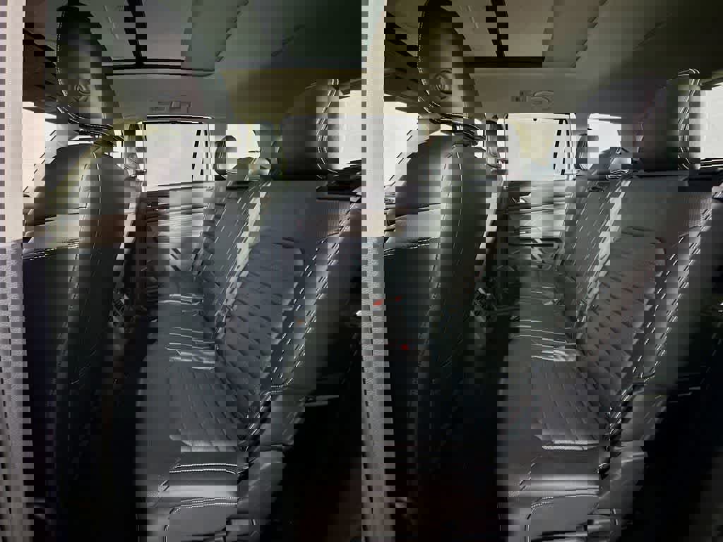 Used 2022 Volkswagen Atlas SEL Premium image 17