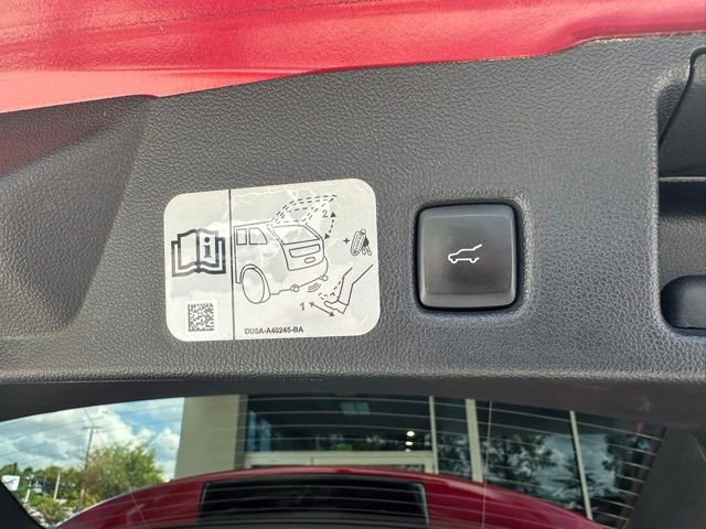 Certified 2020 Ford Escape Titanium FWD image 29