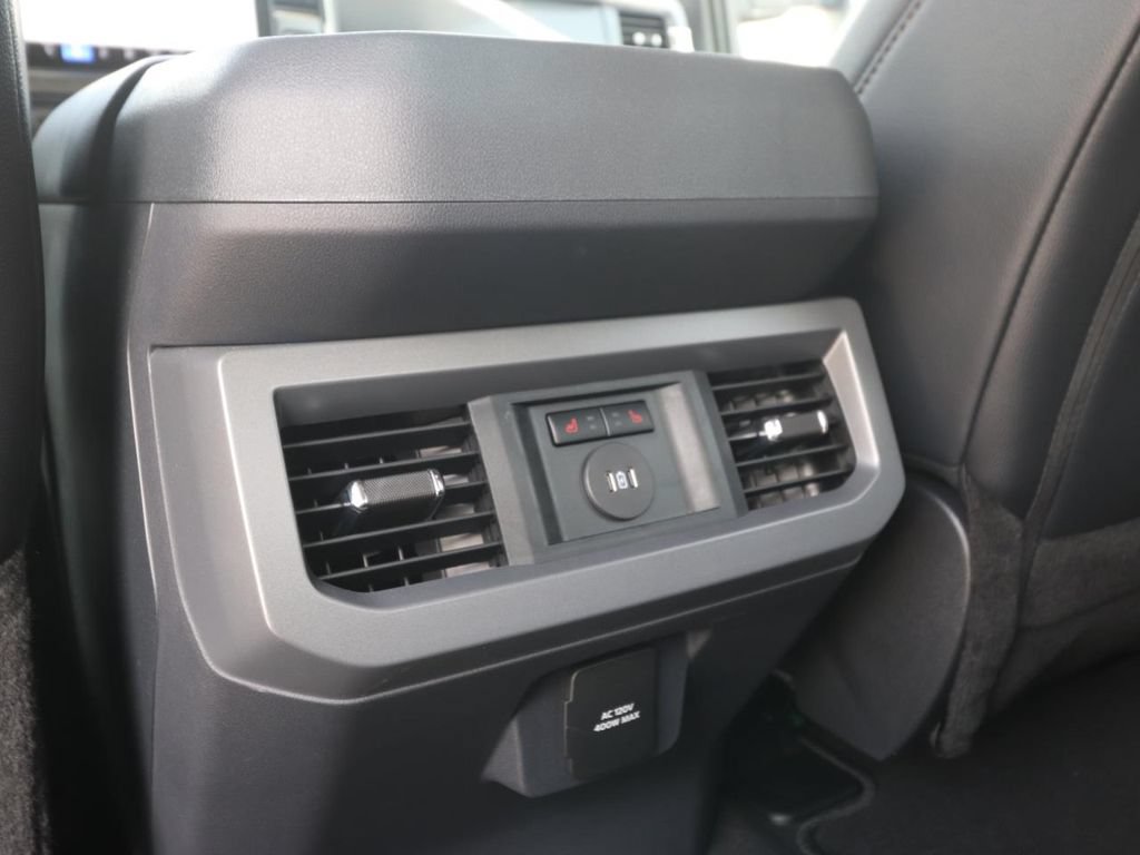 Certified 2026 Ford F350 Lariat w/ Black Appearance Package AWD/4WD image 9