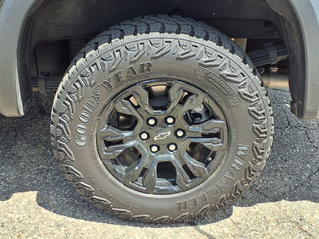 Used 2023 Chevrolet Silverado 1500 ZR2 w/ Technology Package AWD/4WD image 28