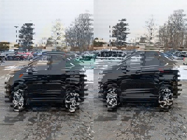 Certified 2018 Ford Edge Titanium w/ Equipment Group 301A image 2