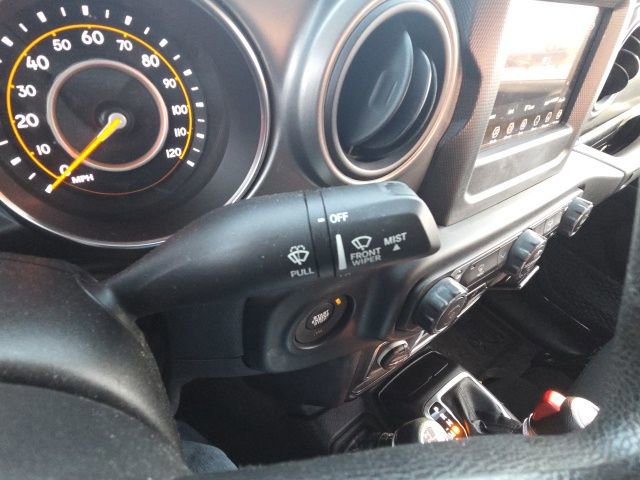 Used 2022 Jeep Gladiator Sport image 33