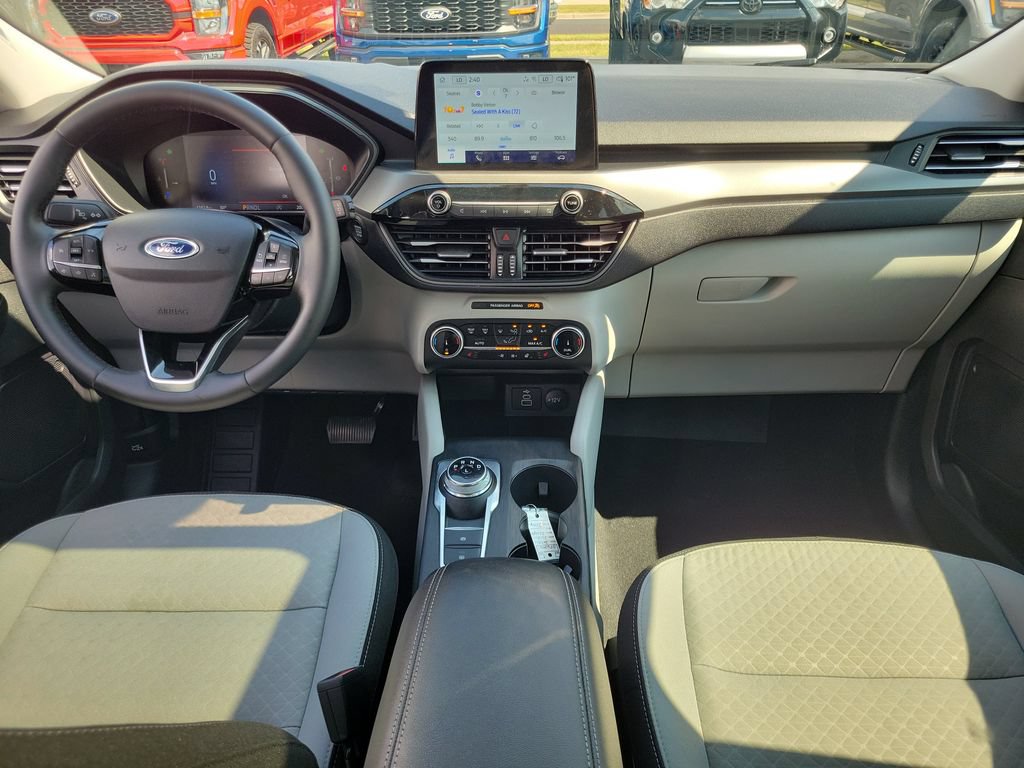 Certified 2026 Ford Escape Active w/ Cold Weather Package AWD/4WD image 11