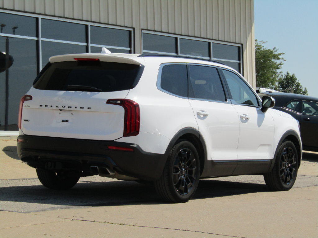 Used 2022 Kia Telluride SX w/ SX Prestige Package AWD/4WD image 3
