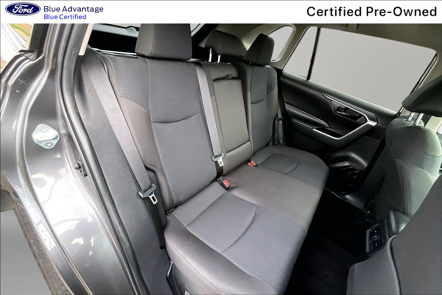 Used 2024 Toyota RAV4 LE AWD/4WD image 17
