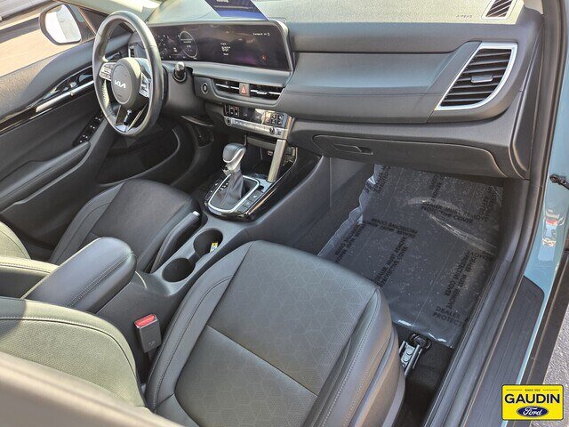 Used 2024 Kia Seltos EX FWD image 17