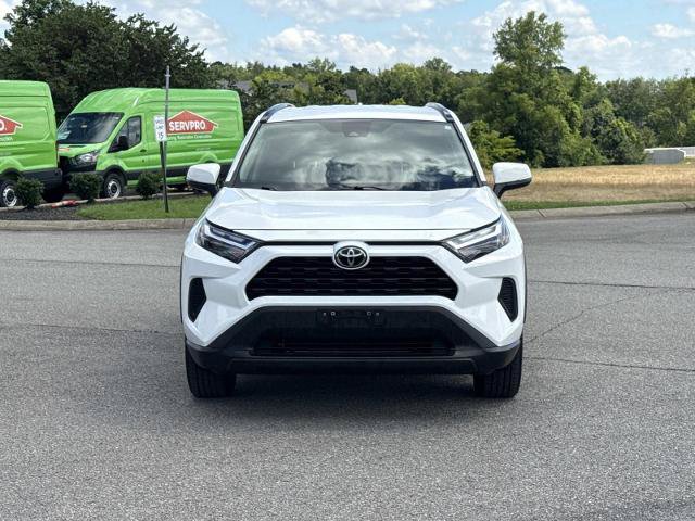 Used 2025 Toyota RAV4 XLE AWD/4WD image 2