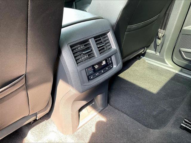 Used 2023 Volkswagen Atlas SEL Premium AWD/4WD image 12